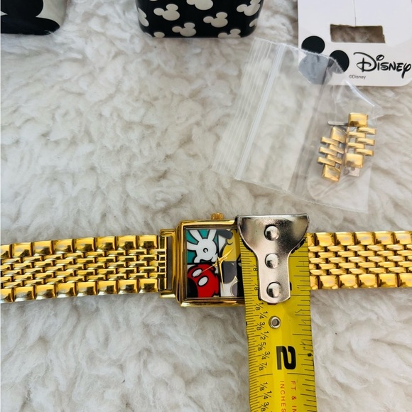 Disney Gold Mickey Mouse Watch main image 8